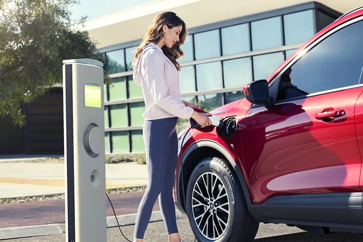 2022 Ford Escape SEL Hybrid
