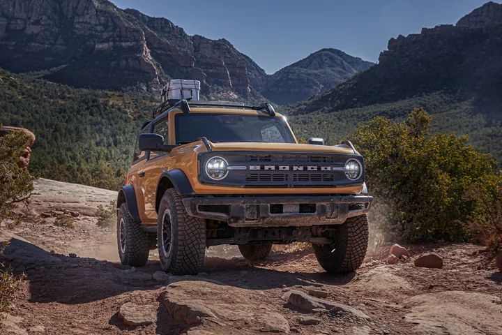 2022 Ford Bronco Towing & Performance Features