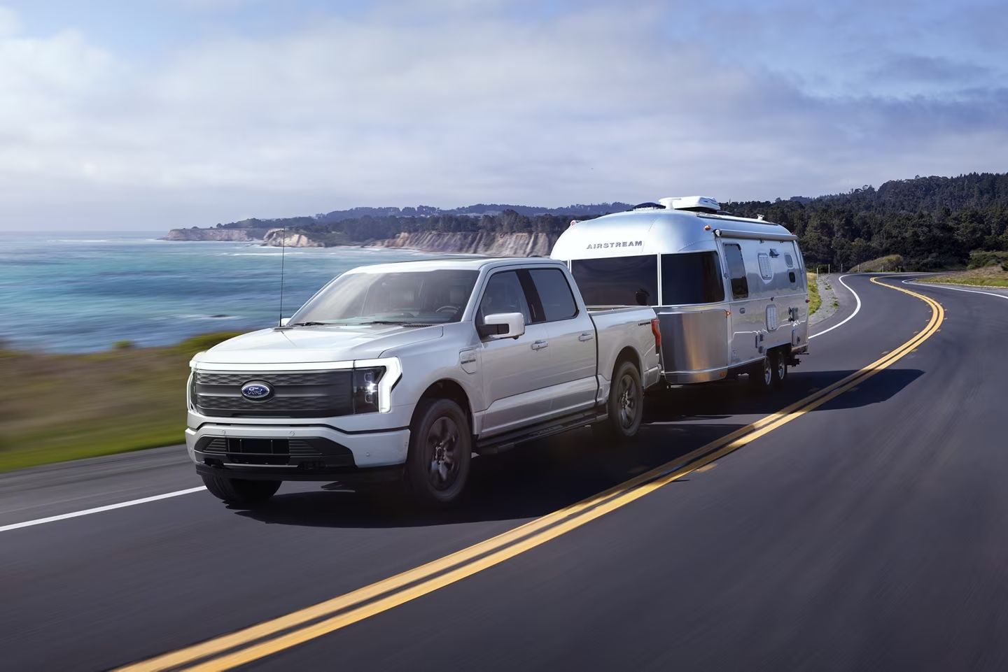 2023 Ford F-150 Lightning Performance Features